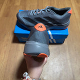 Ad running cinza/laranja