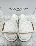 Chinelo Lo retrô branco