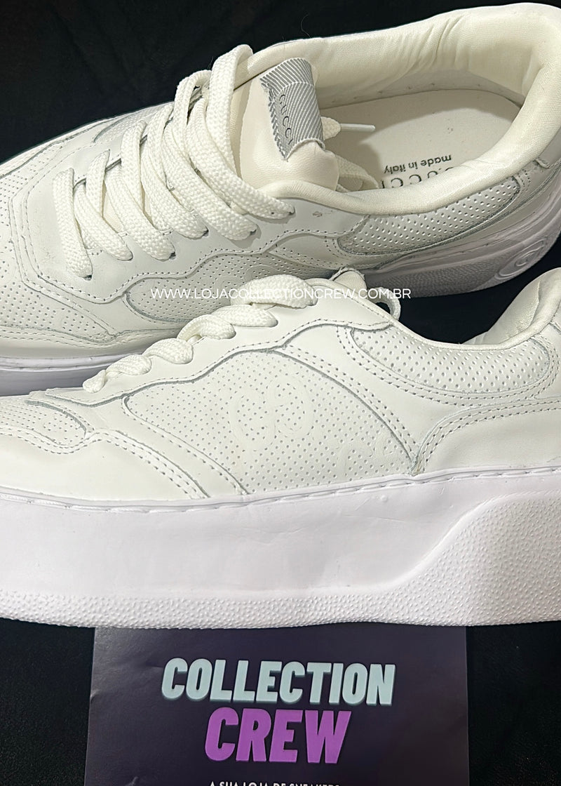 Modelo Gu space branco