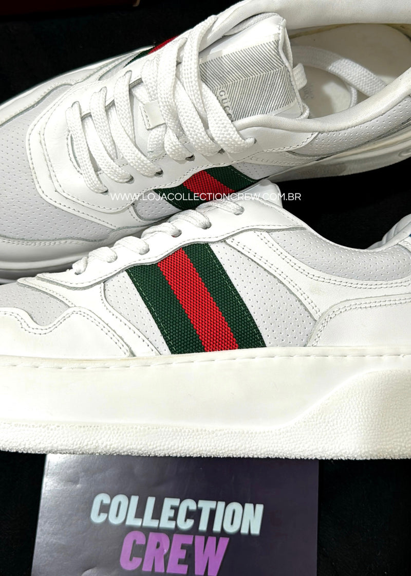 Modelo Gu space clássico branco