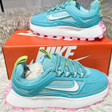 Modelo sport azul rosa