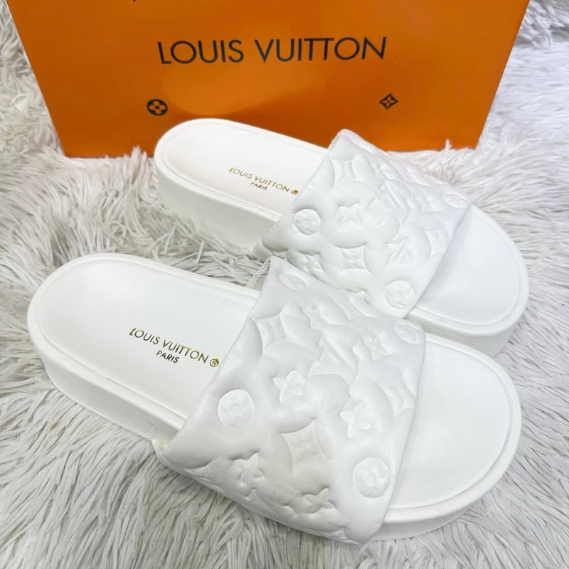 Chinelo Lo cout branco