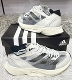 Modelo Ad running lost branco