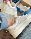 campus 00s X Bad Bunny bege