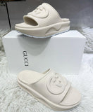 Chinelo Gu slide off