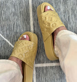 Chinelo Lo cout caramelo