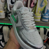 Modelo metálico prata