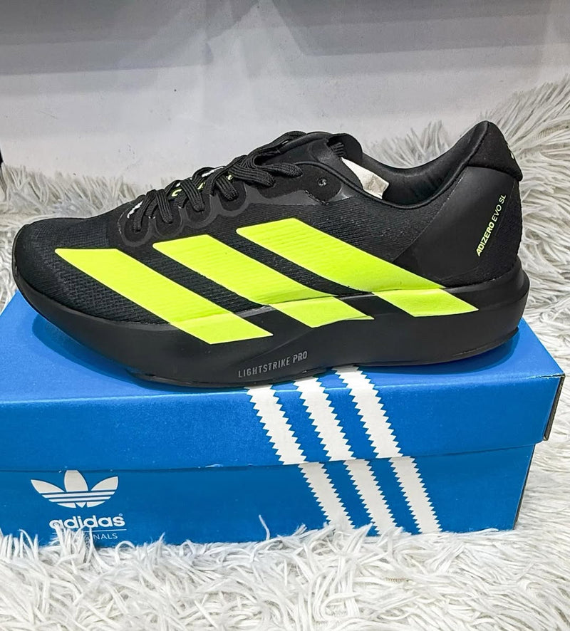 Modelo Ad running verde