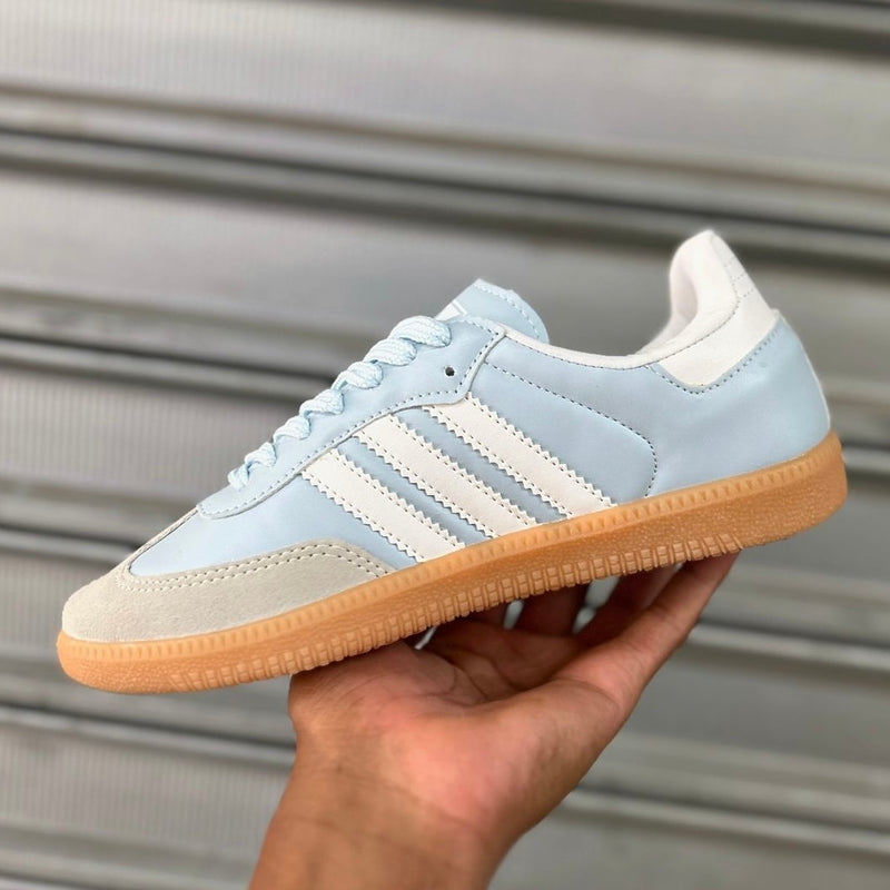 Adidas samba azul bebê