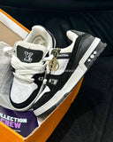 Trainer cravejado preto branco