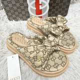 Chinelo Gu laço bege