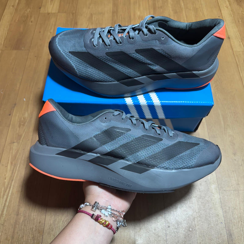 Ad running cinza/laranja