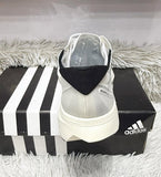 Modelo Ad running lost branco