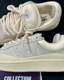 campus 00s X Bad Bunny bege