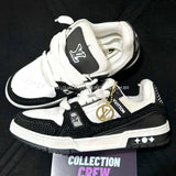 Trainer cravejado preto branco