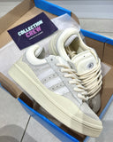 campus 00s X Bad Bunny bege