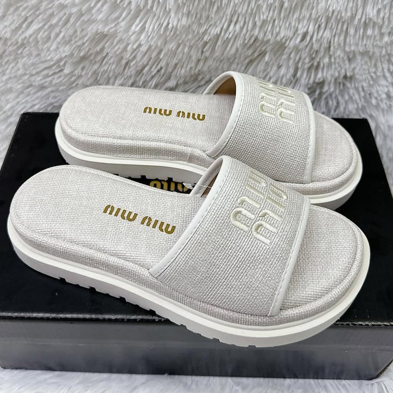 Chinelo Mi resort areia