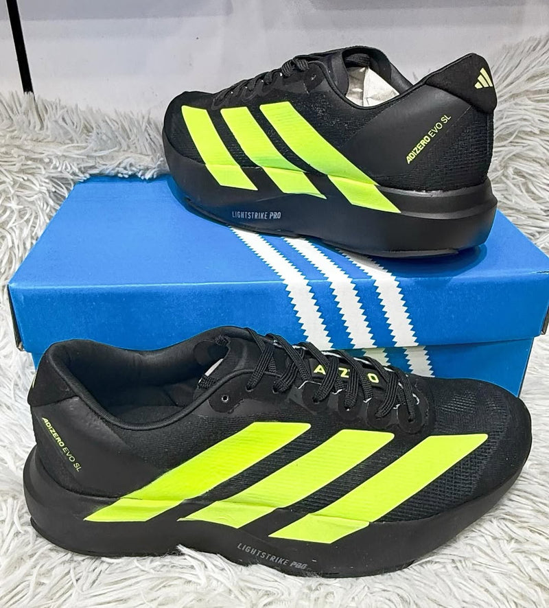 Modelo Ad running verde