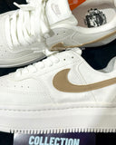 Modelo plataforma bege branco