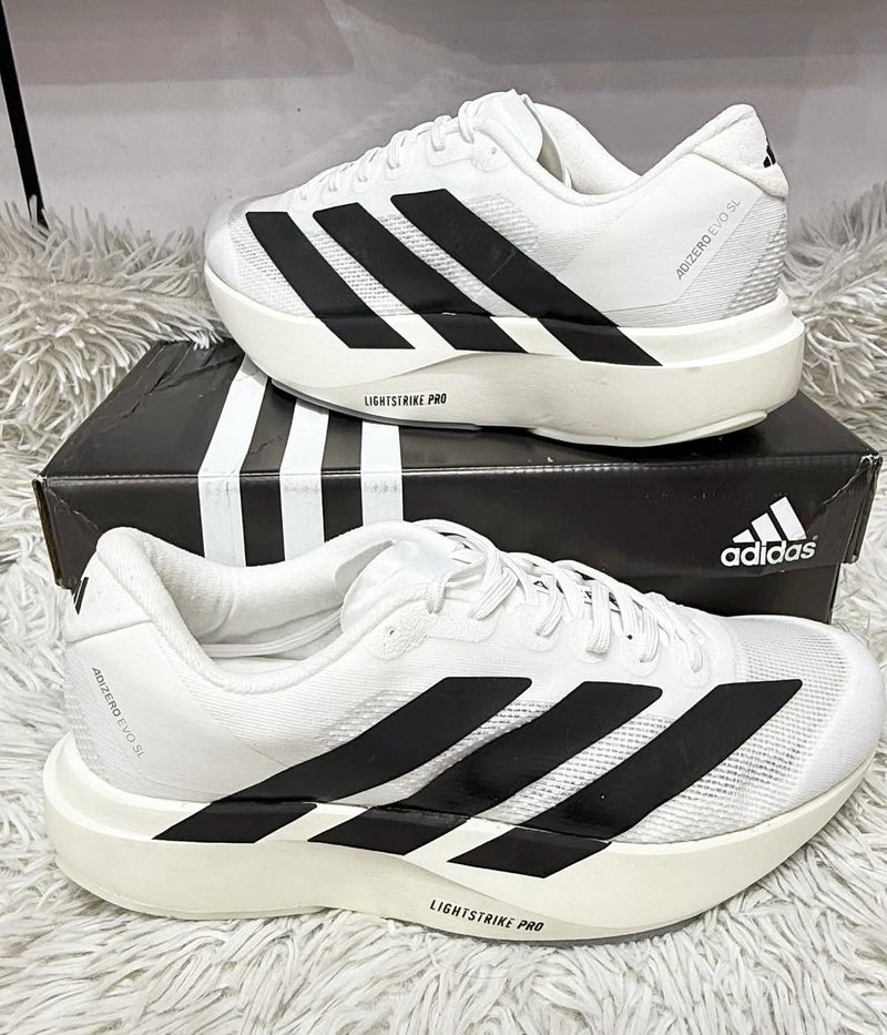 Modelo Ad running branco