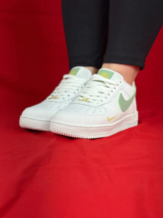 Nike Air Force Essential - Branco c/Verde - Feminino