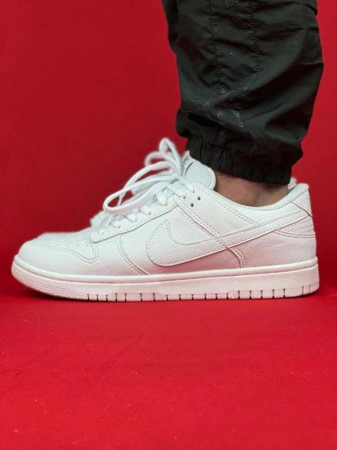 Tênis Nike SB Dunk Low all White - lojacollectioncrew